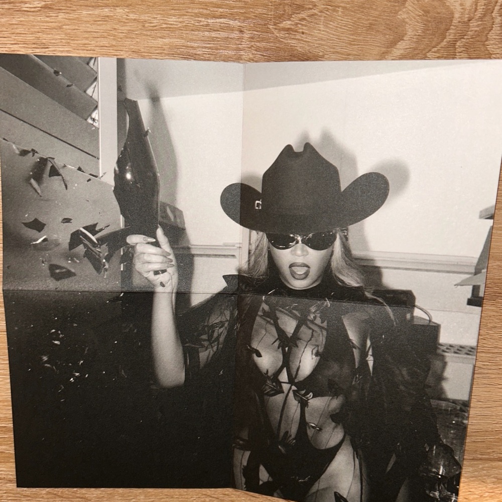 Beyoncé Renaissance Album CD - Picture 4 of 4